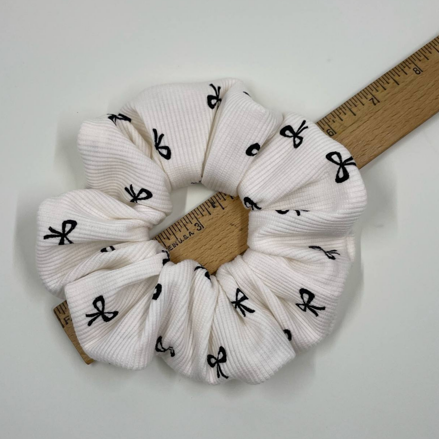 THE BONITA'S BOW-MANCE HAIR SCRUNCHIE