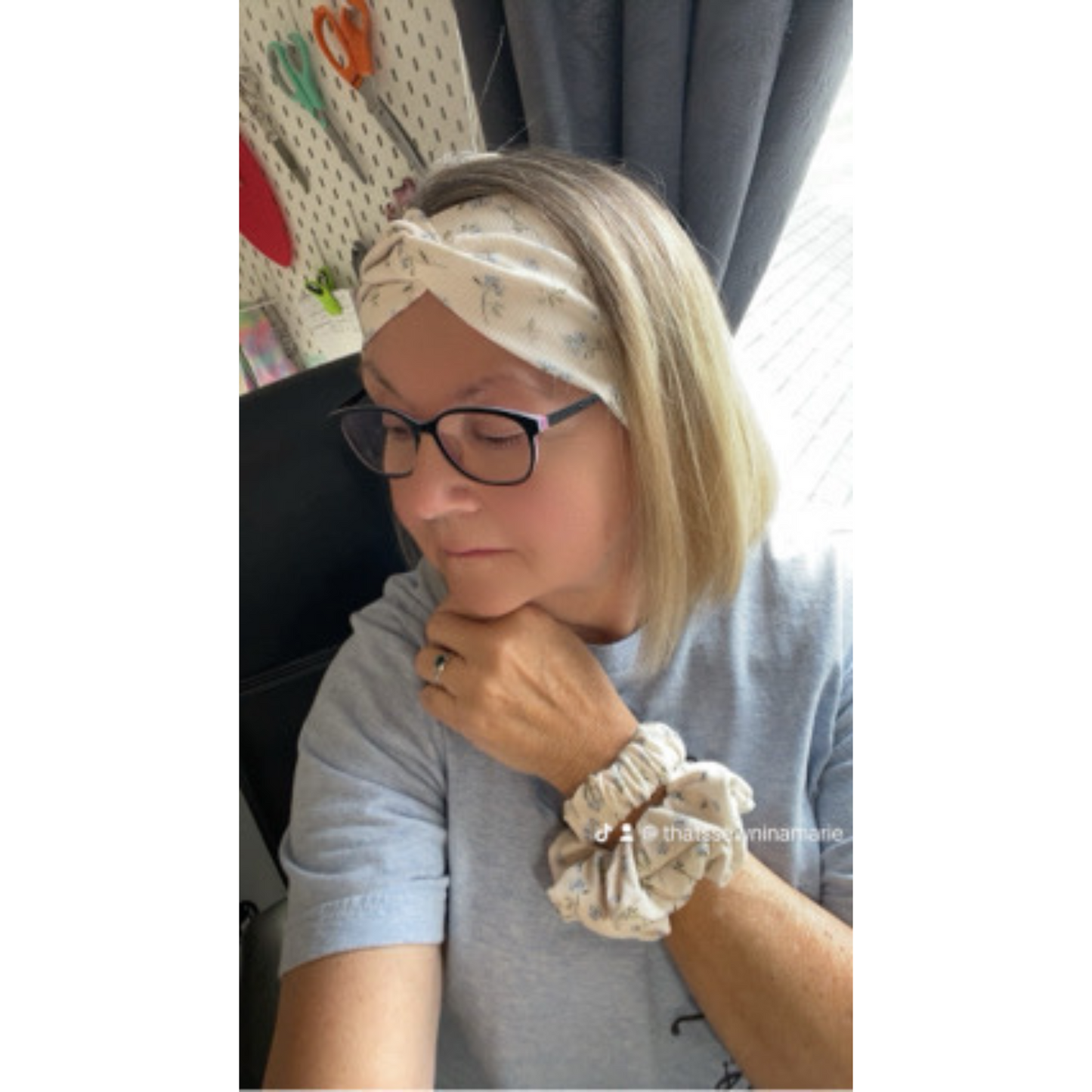THE VIOLETS ON CREAM HEADBAND