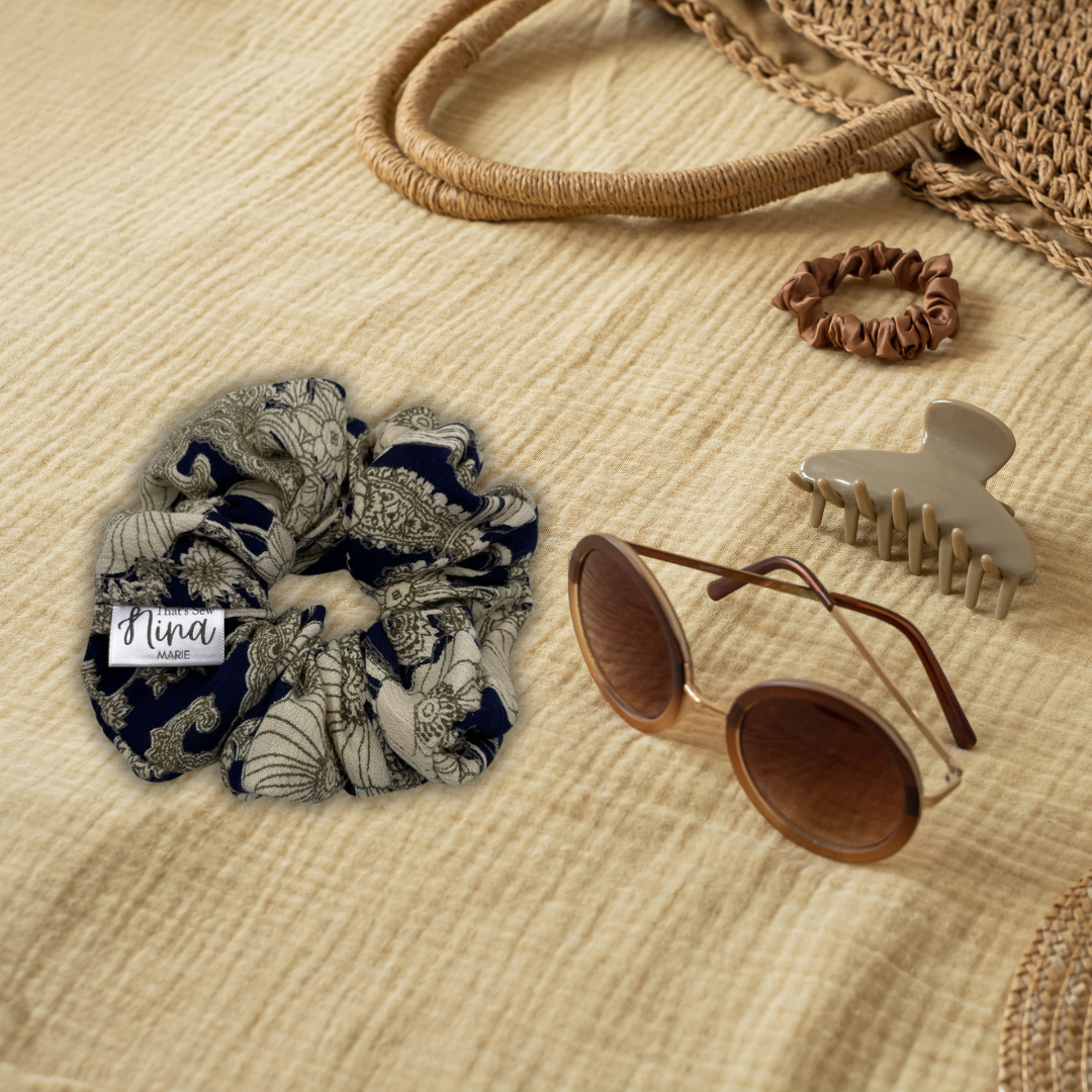 THE DESDEMONA SCRUNCHIE