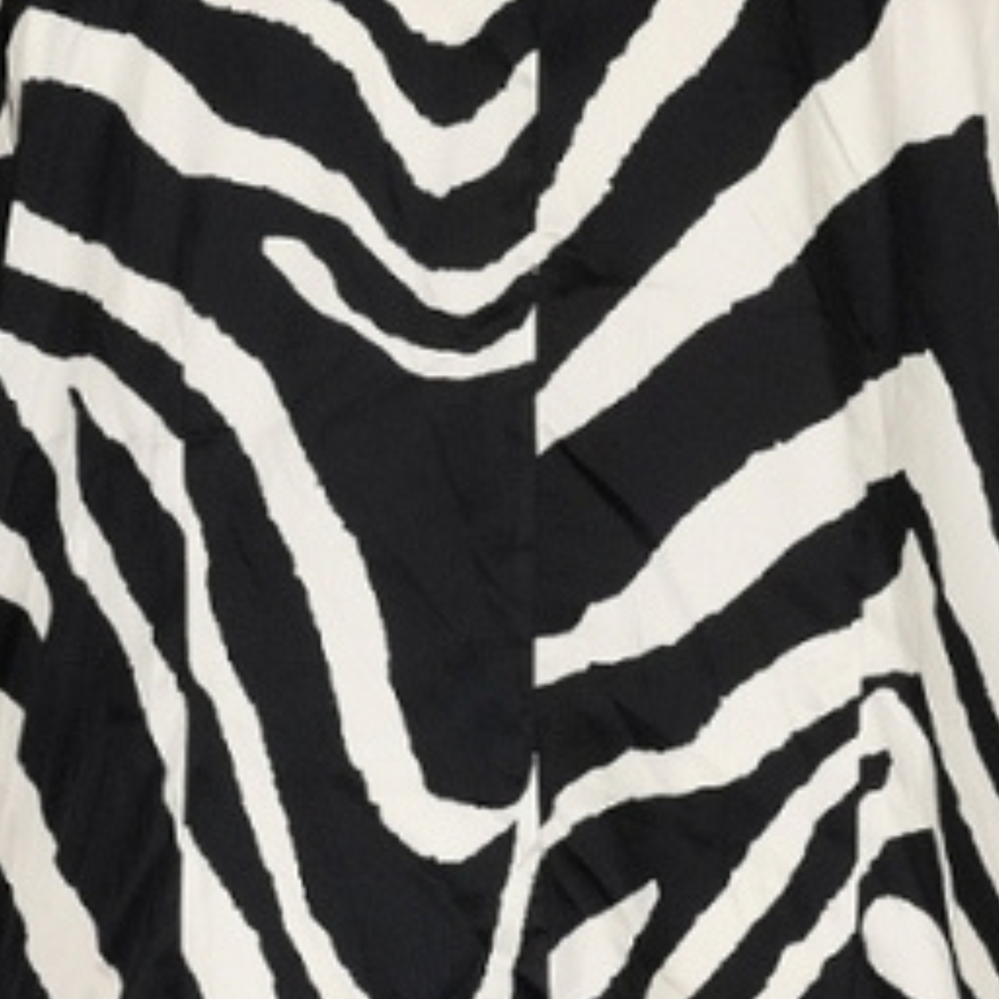 THE ZELDA ZEBRA HAIR SCRUNCHIE