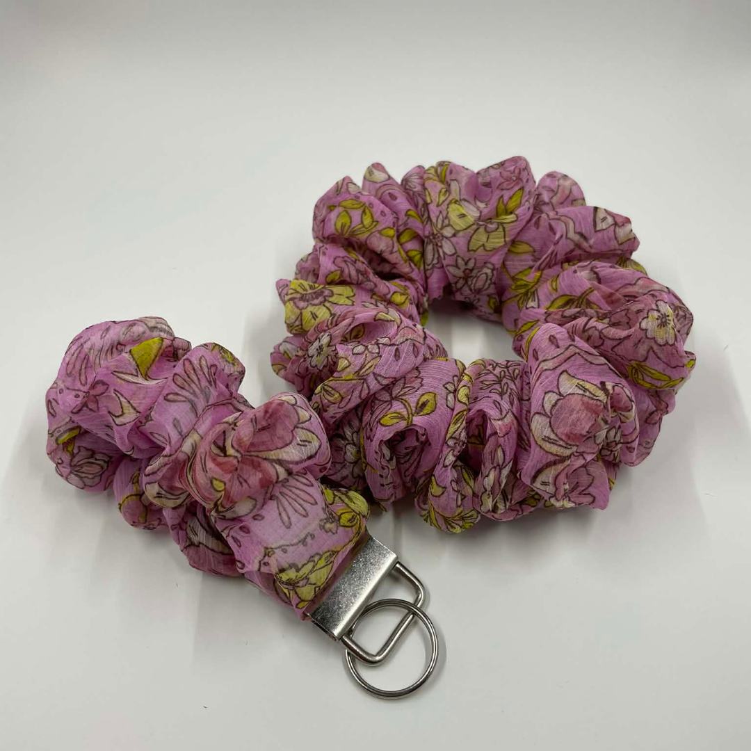 THE ANALISE SCRUNCHIE KEYCHAIN