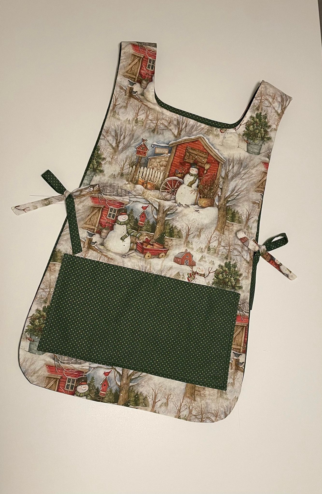 THE BARNYARD SNOWMAN REVERSIBLE APRON