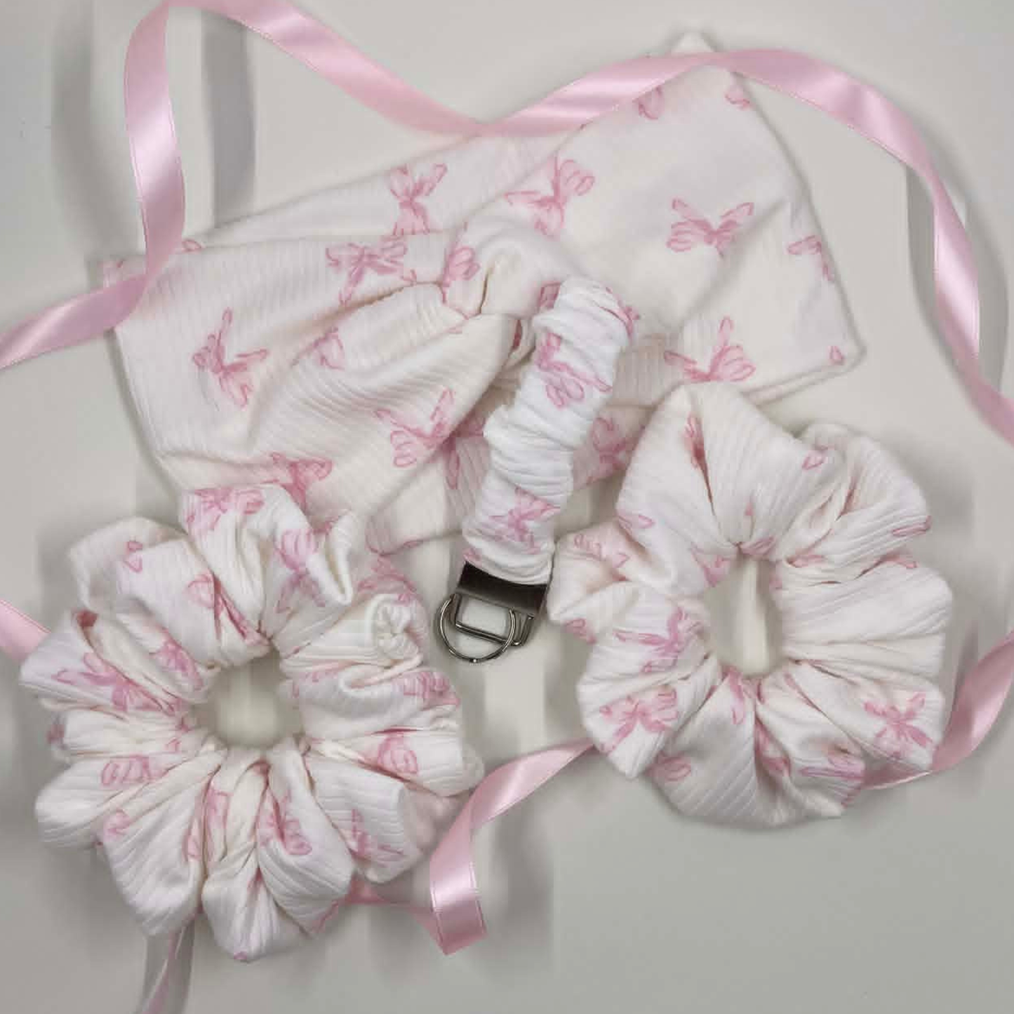 THE COQUETTE PINK BOW SCRUNCHIE KEYCHAIN