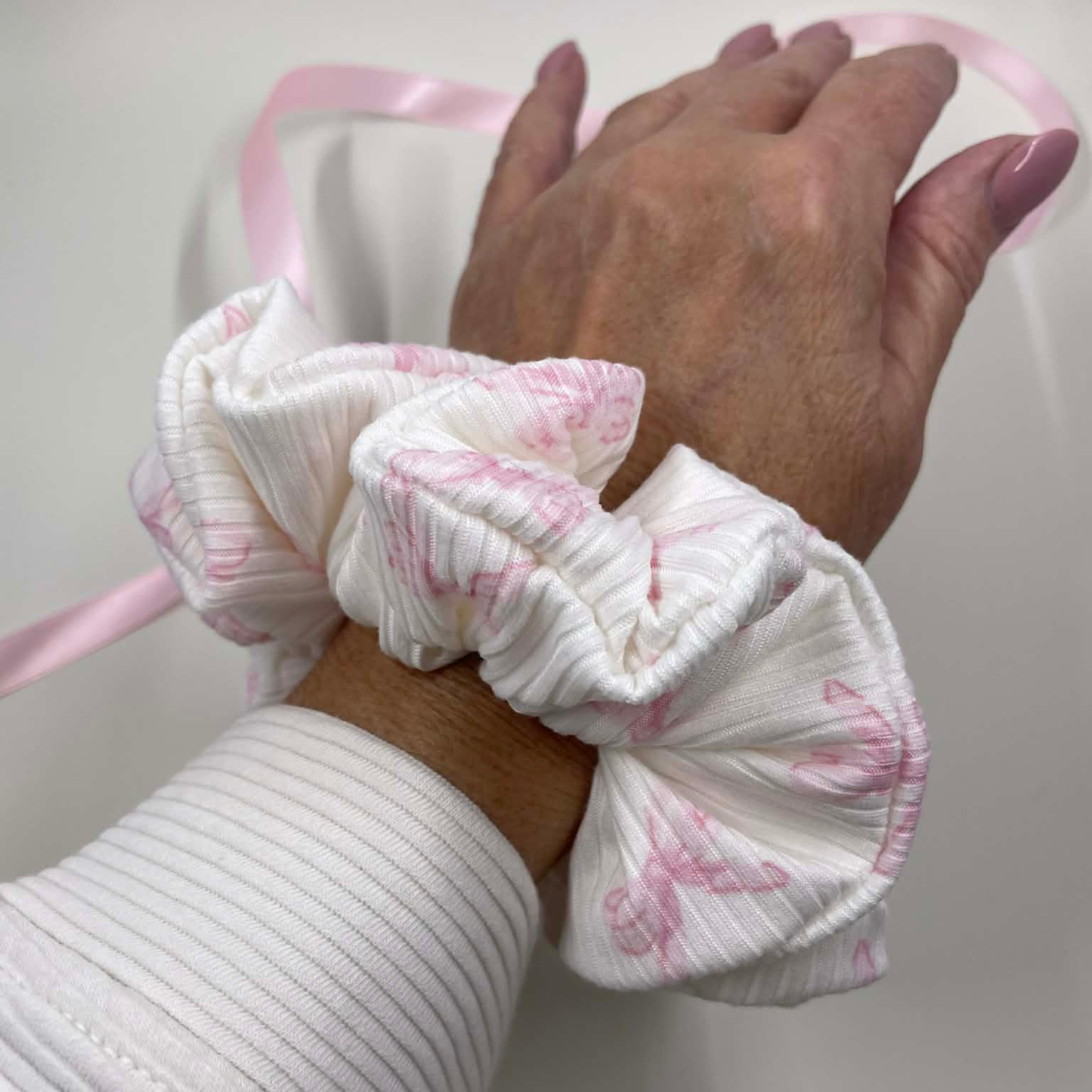 THE COQUETTE PINK BOW XL HAIR SCRUNCHIE