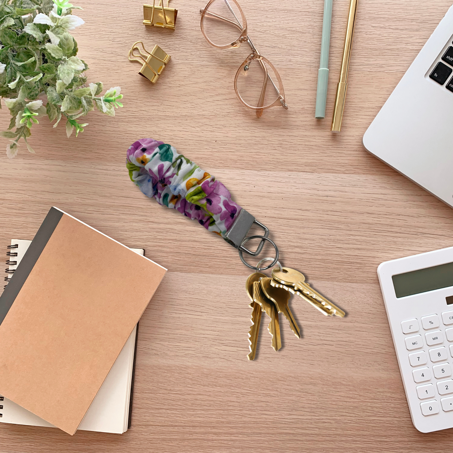 THE FLEUR SCRUNCHIE KEYCHAIN
