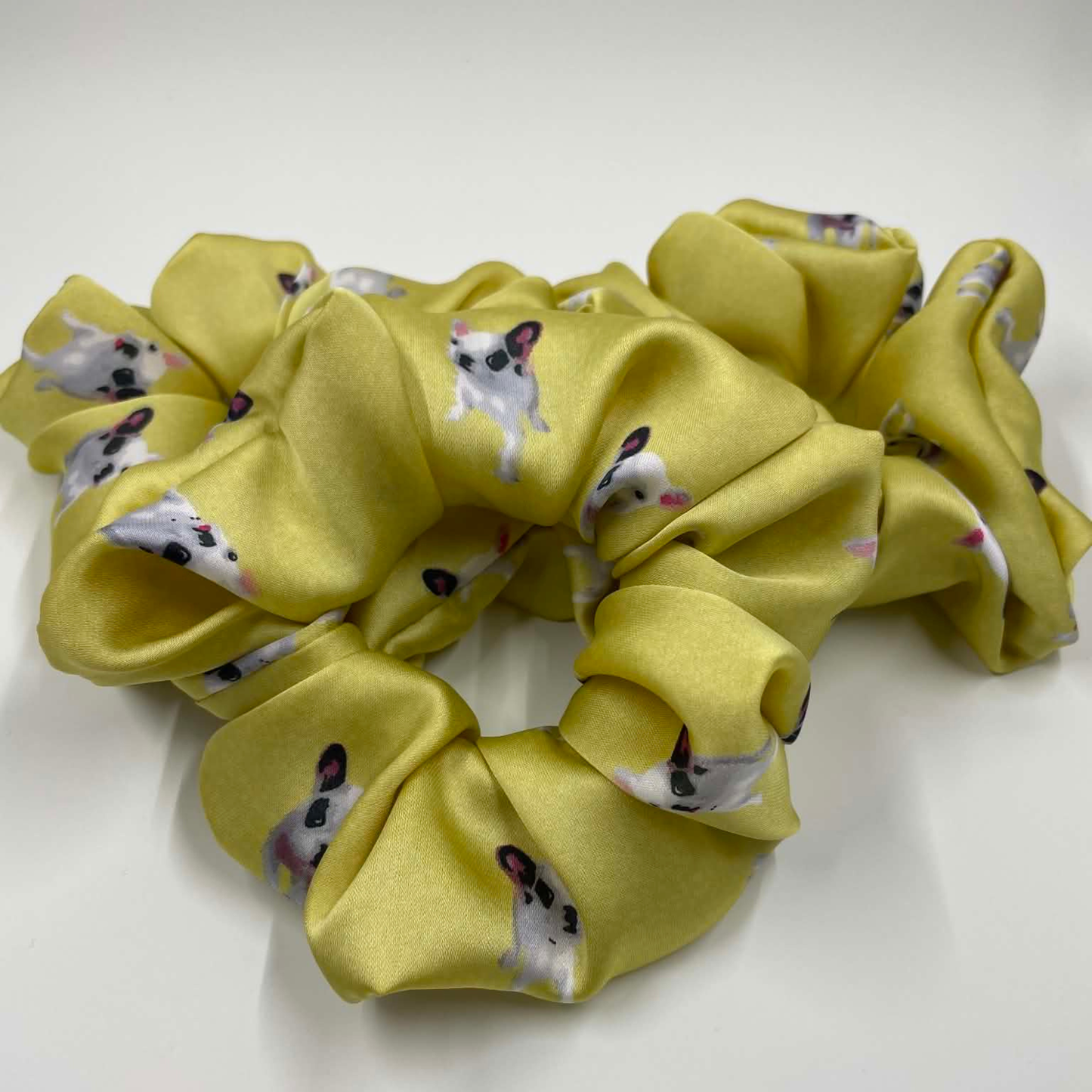 THE FRENCHIE SCRUNCHIE