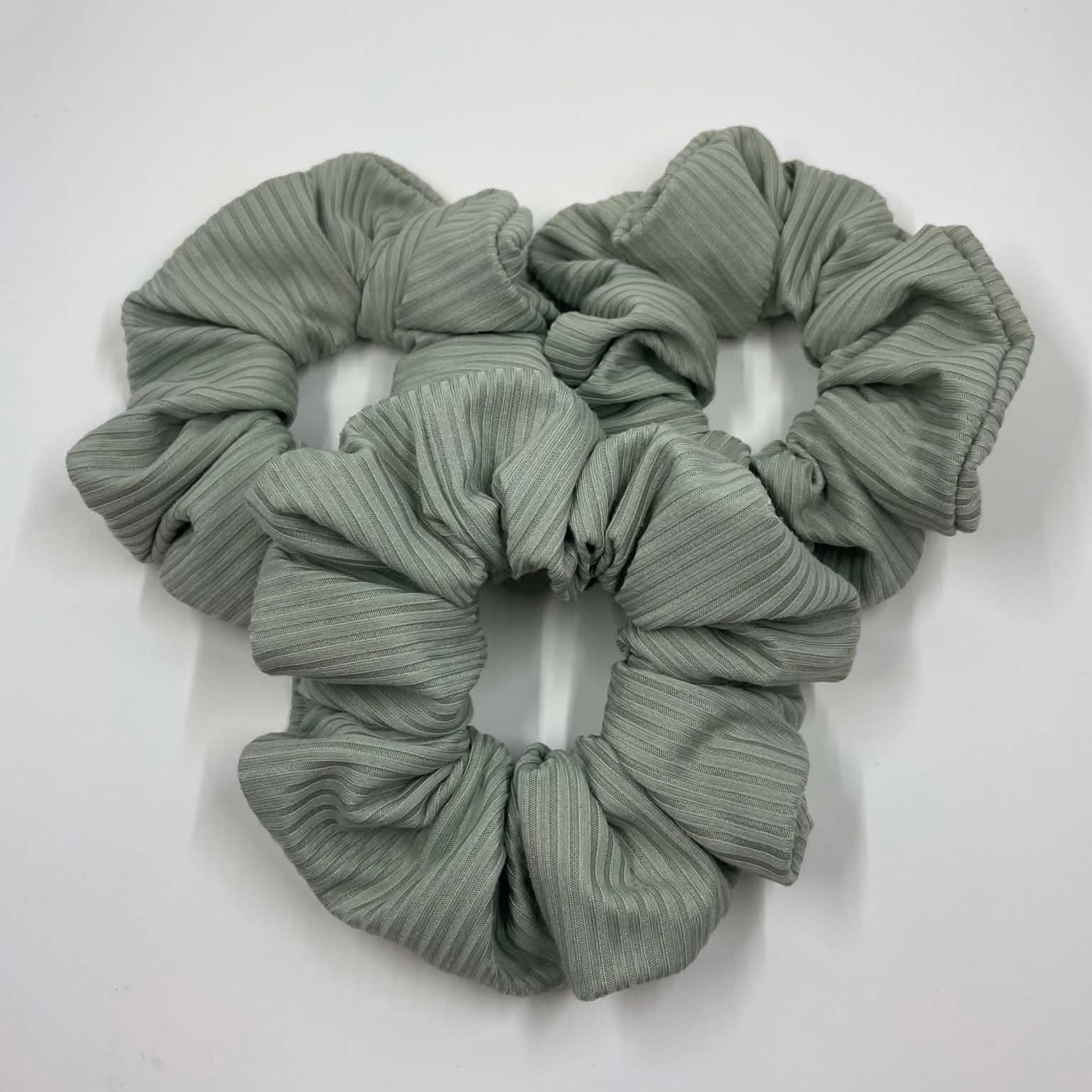 THE MATCHA SAGE HAIR SCRUNCHIE