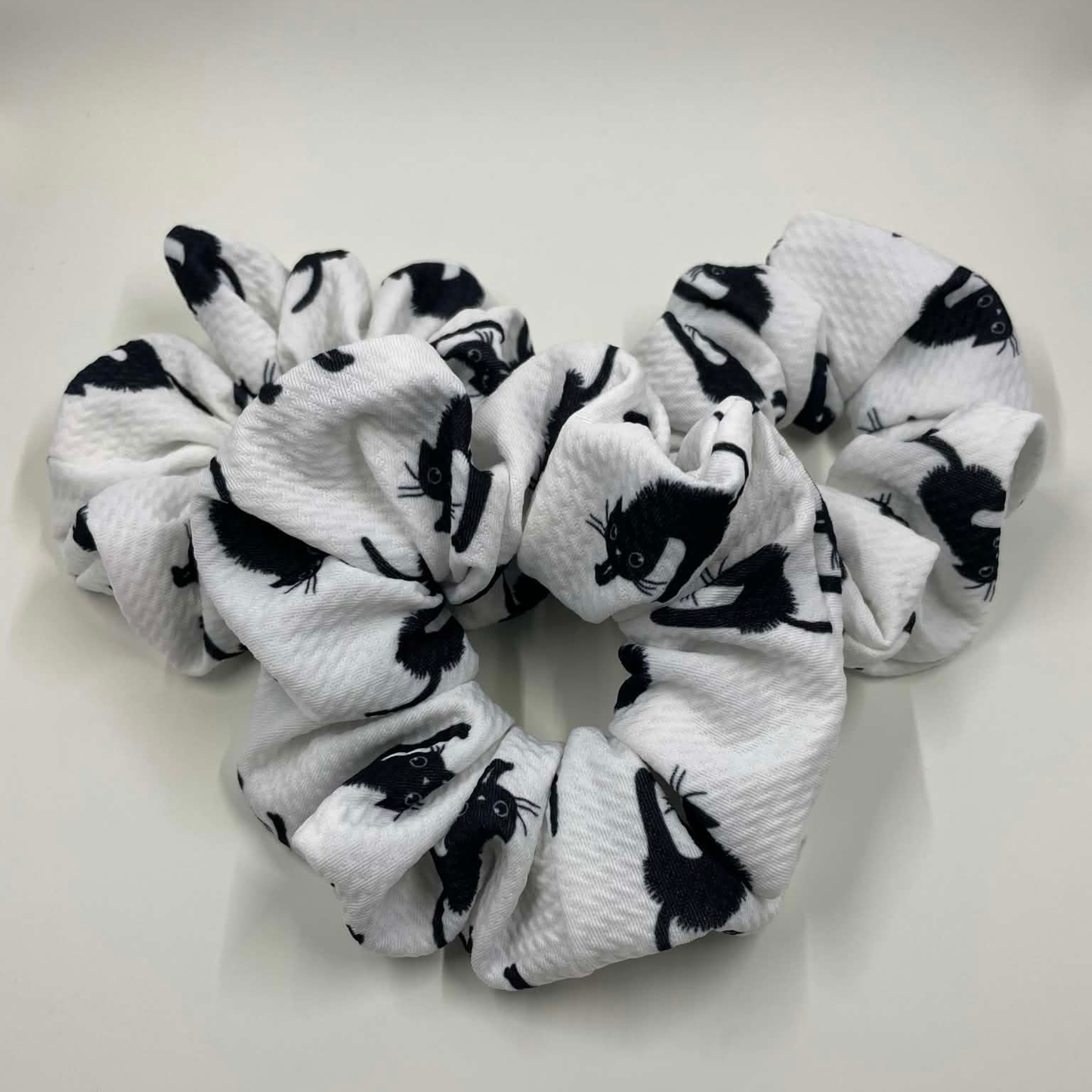 THE SALEM HAIR SCRUNCHIE