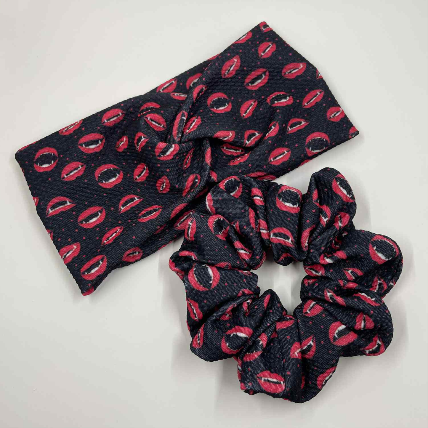 EDWARD'S BELLA HAIR SCRUNCHIE