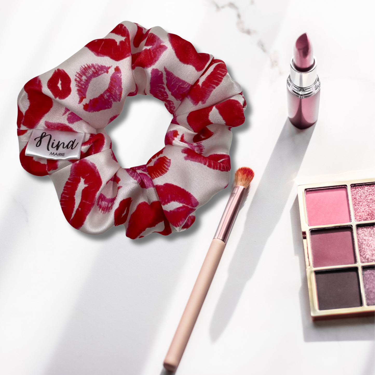 THE LIPSTICK KISSES SILK SCRUNCHIE